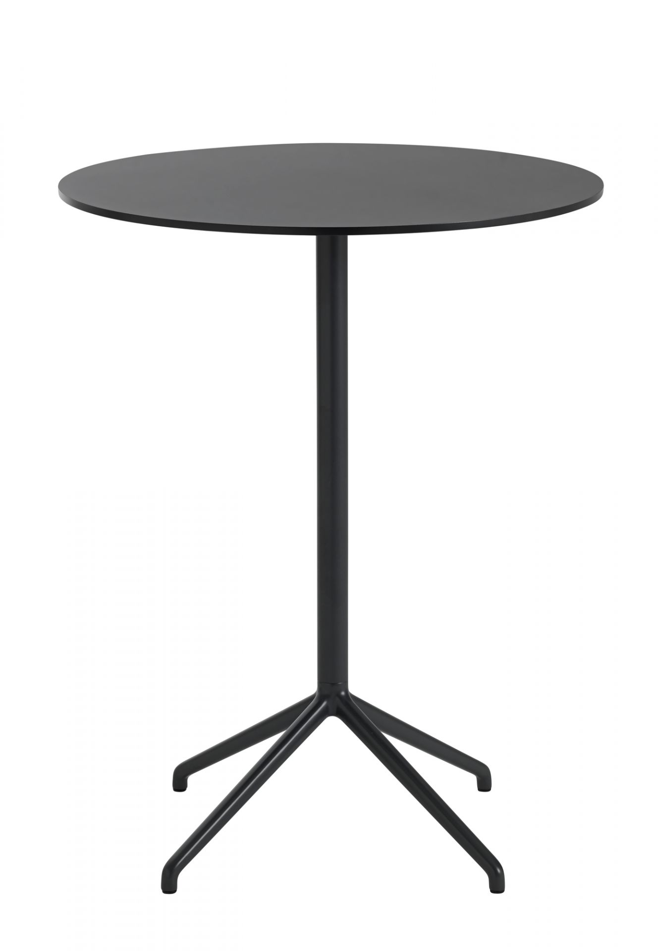 Schwarzer Muuto Still Cafe Table Beistelltisch mit runder Tischplatte und filigranem Fußgestell.