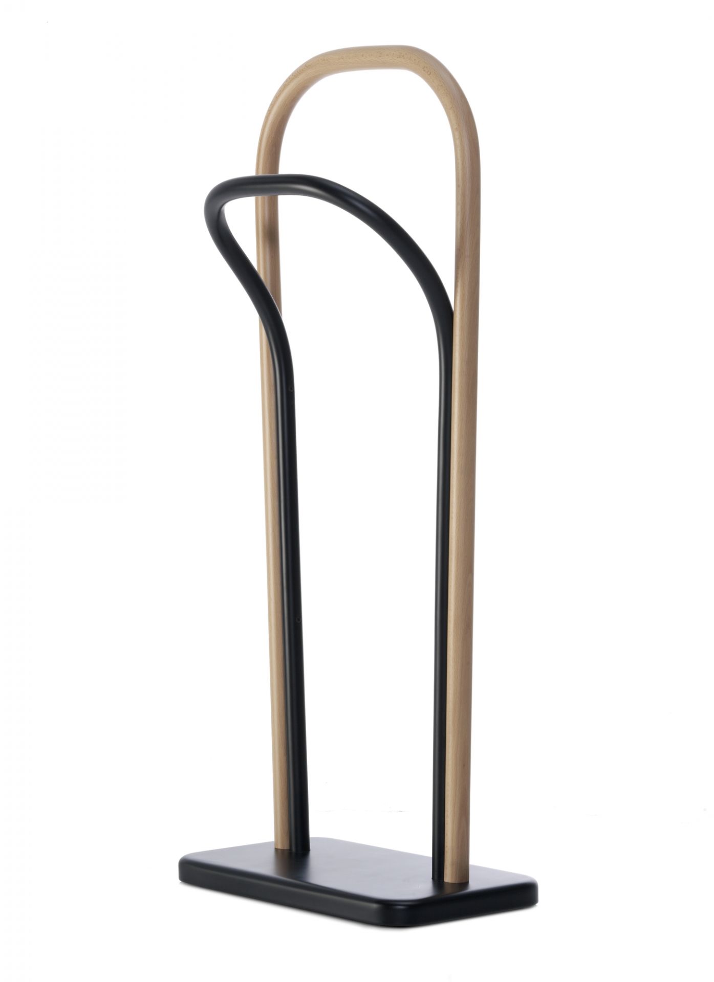 Arch Stummer Diener von Wiener GTV Design: Moderner Kleiderständer aus Holz und Metall, schwarz und natur.