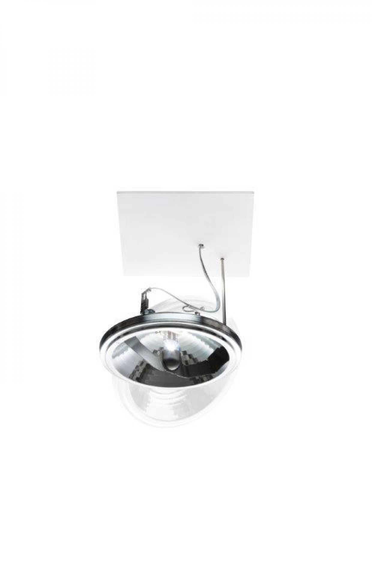 Use Me C. Spot Deckenleuchte von Ingo Maurer, moderne Deckenlampe mit transparentem Schirm und Chromdetails.