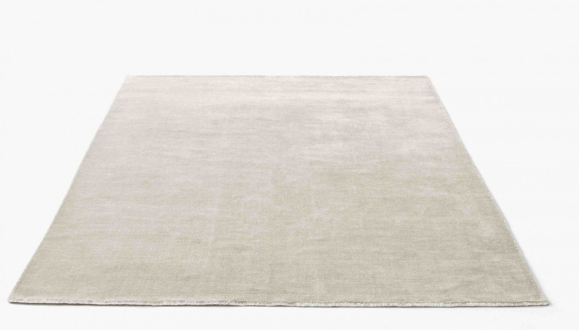 The Moor Rug Teppich von AndTradition, rechteckig, hellbeige, minimalistisch und modern.