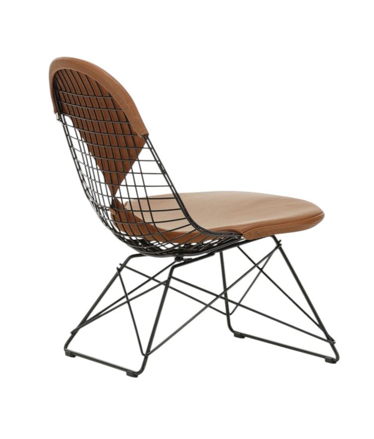 Vitra LKR-2 Wire Chair Stuhl mit braunem Sitz- und Rückenbezug, Drahtgestell, seitliche Perspektive.