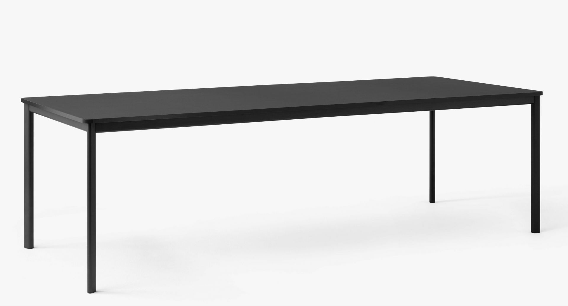 Schwarzer AndTradition Drip Table HW58 mit rechteckiger Tischplatte und filigranem Metallgestell für Esszimmer oder Büro.