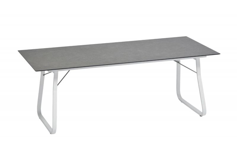Ahoi Tisch von Weishäupl, Outdoor Tisch mit grauer Tischplatte und weißem Gestell.