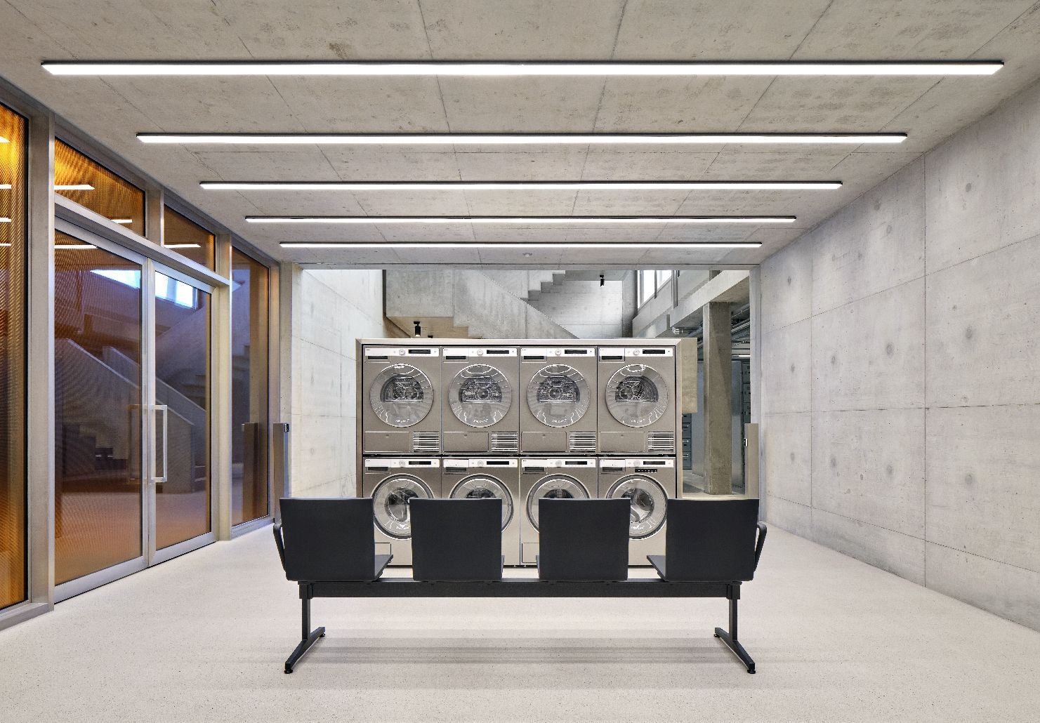 .04 op Traverse Vitra