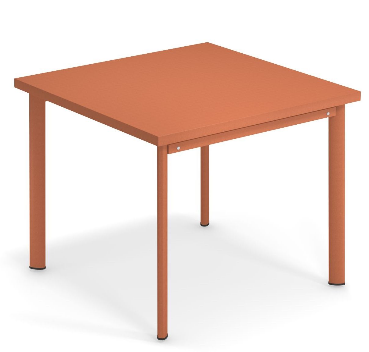 Quadratischer, orangefarbener Star Tisch von Emu für den Außenbereich, ideal für Garten, Terrasse und Balkon.