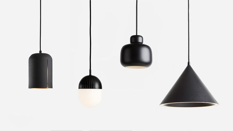 Stone Pendant Pendelleuchten von Woud, verschiedene Formen in Schwarz, moderne Hängelampen für Wohnraum und Esszimmer.
