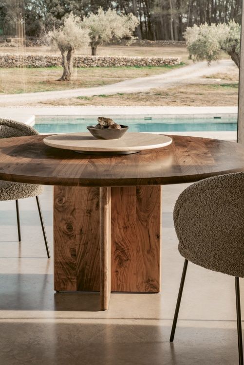 BC17 T-Rox ronde eettafel Janua