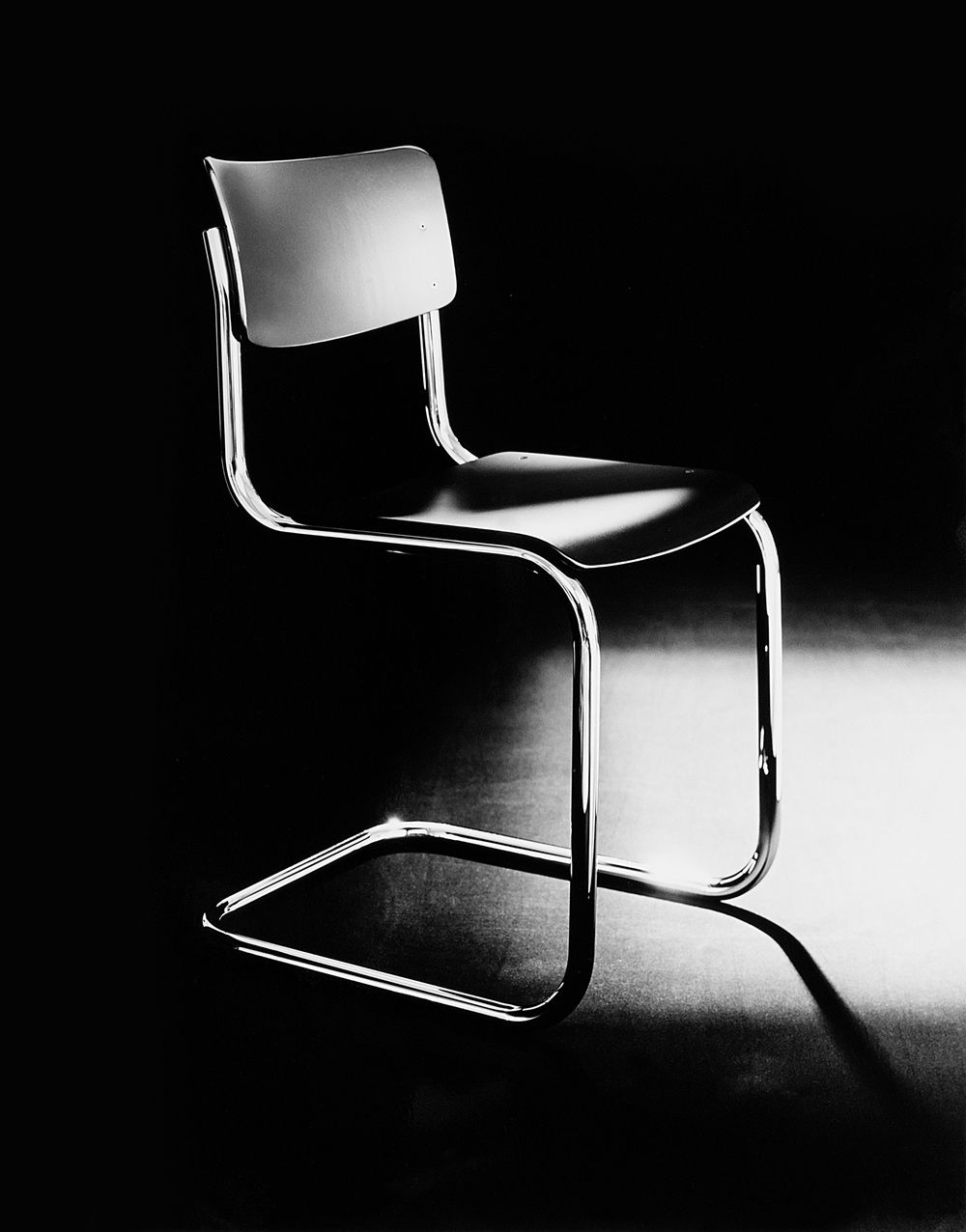 S 43 Klassieke stalen buisstoel met vrijdragende poten CHROOM/ZWART Thonet VOORKEURSCOMBINATIE