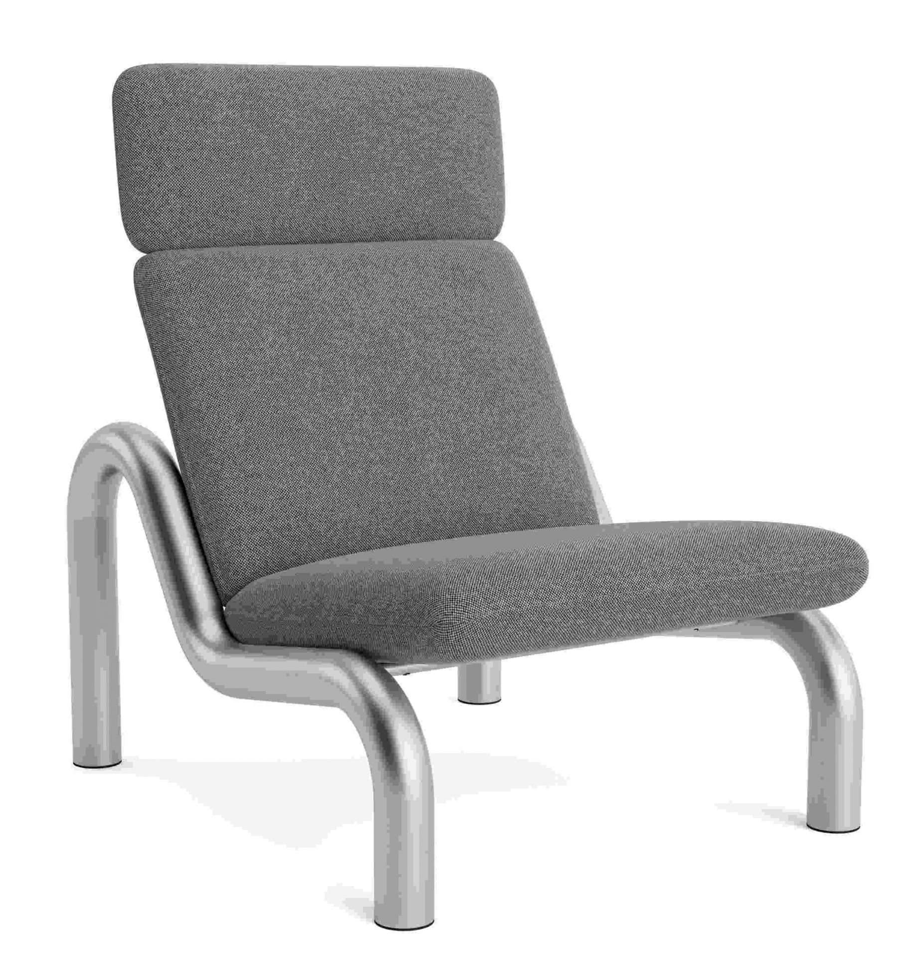 Grauer Tube Lounge Chair Sessel von Normann Copenhagen mit Stahlrohrgestell und Stoffbezug.