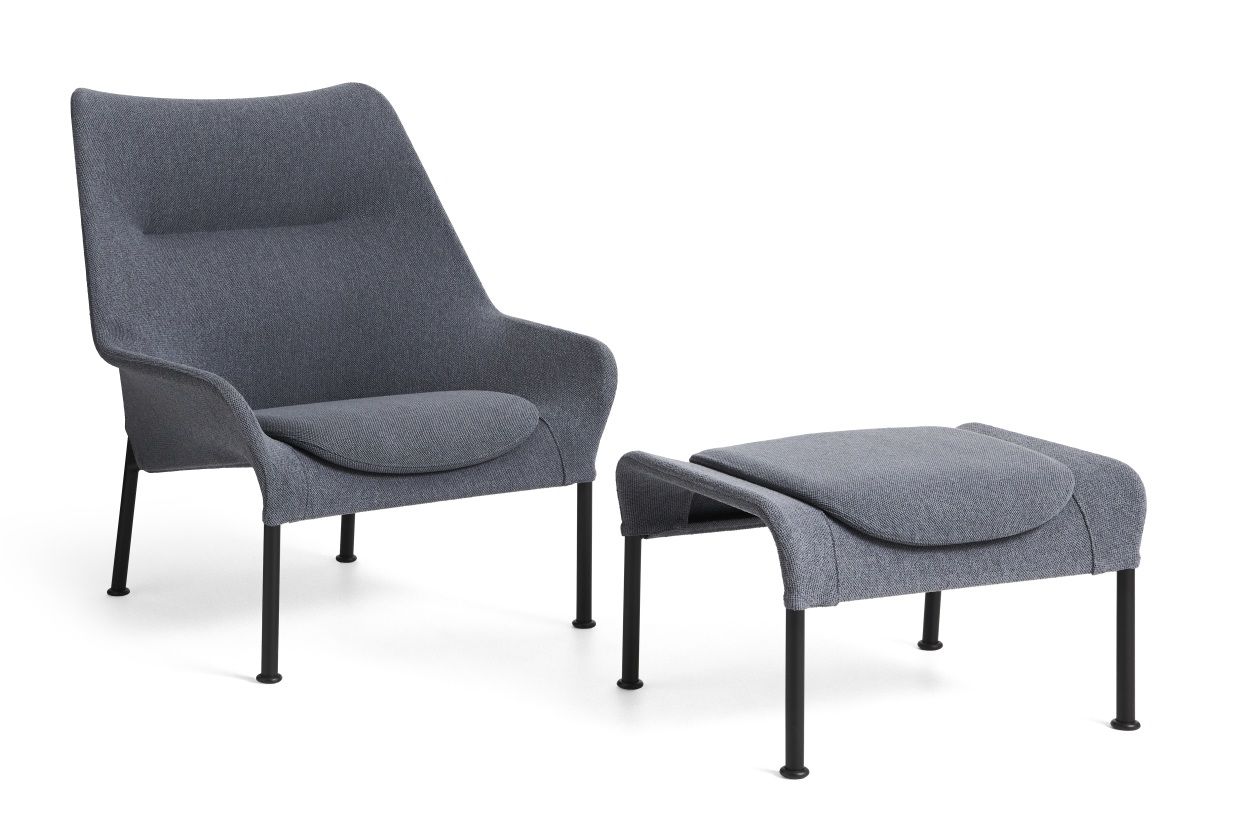 Hay 02 Lounge Chair Sessel mit Fußhocker, grauer Stoffbezug und schwarzem Metallgestell, modernes Wohnzimmer Möbel.