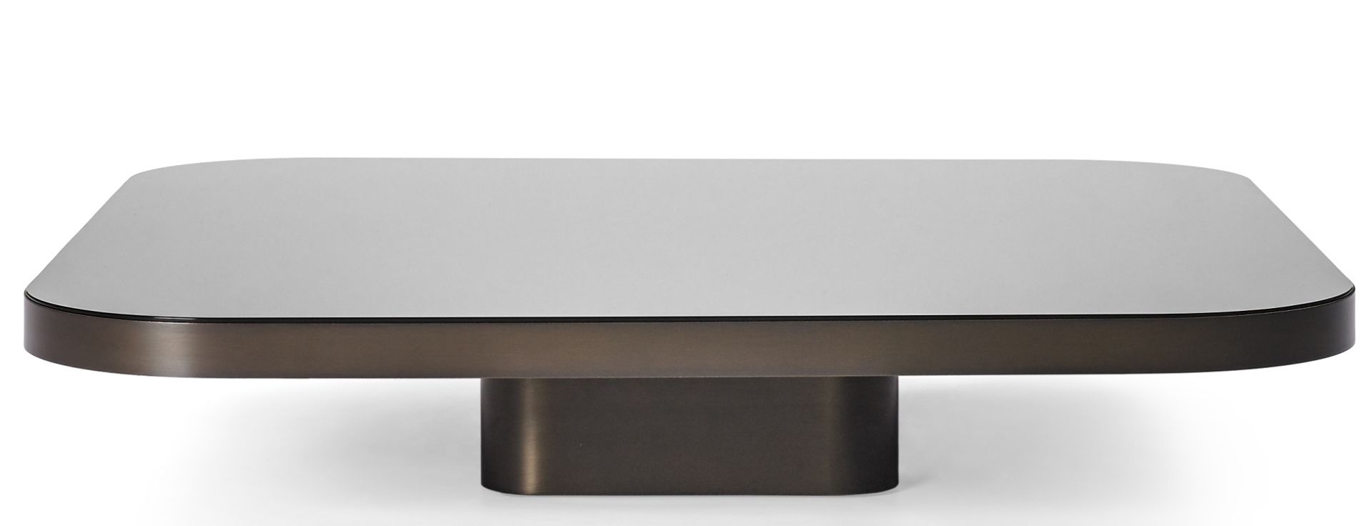 ClassiCon Bow Coffee Table No. 4 mit quadratischer, grauer Tischplatte und bronzefarbenem Metallfuß.