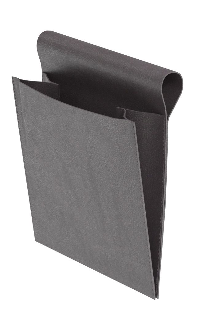 Detailaufnahme der Armlehne des Reel Rocking Sofa Schaukelsofas von Emu für den Outdoor-Bereich.