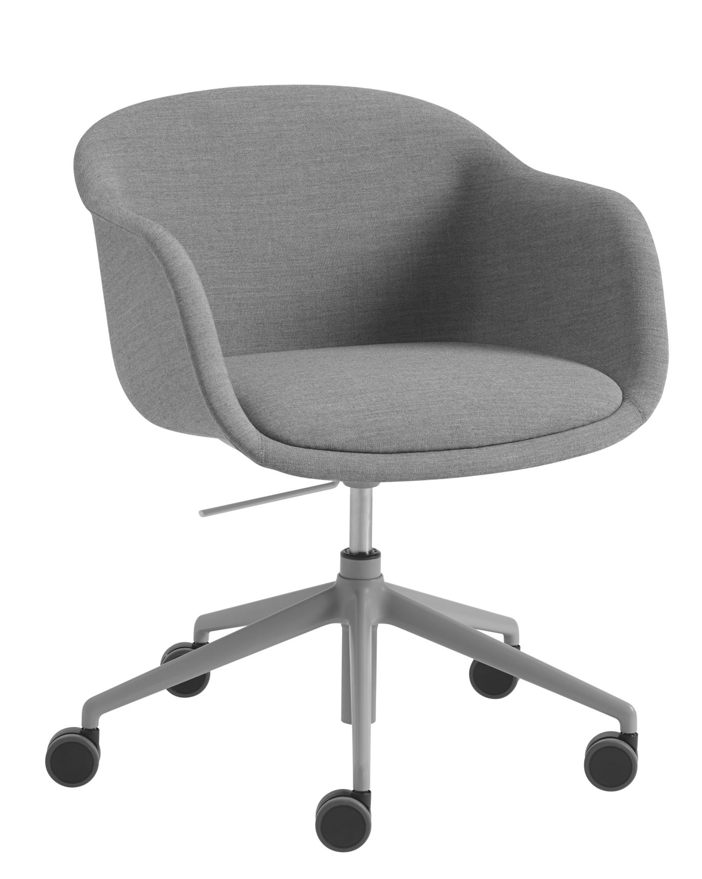 Grauer Fiber Armchair von Muuto mit Drehfuß und Polsterung, Bürostuhl mit Rollen.
