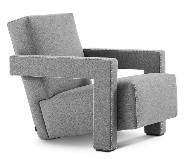 Grauer Cassina Utrecht Sessel mit kubischer Form und markanten Armlehnen, ideal für modernes Wohnen.
