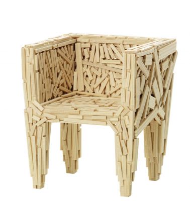 Favela Sessel aus Holz, Miniatur Designstuhl von Vitra, einzigartiges Möbelstück für Wohnzimmer und Büro.