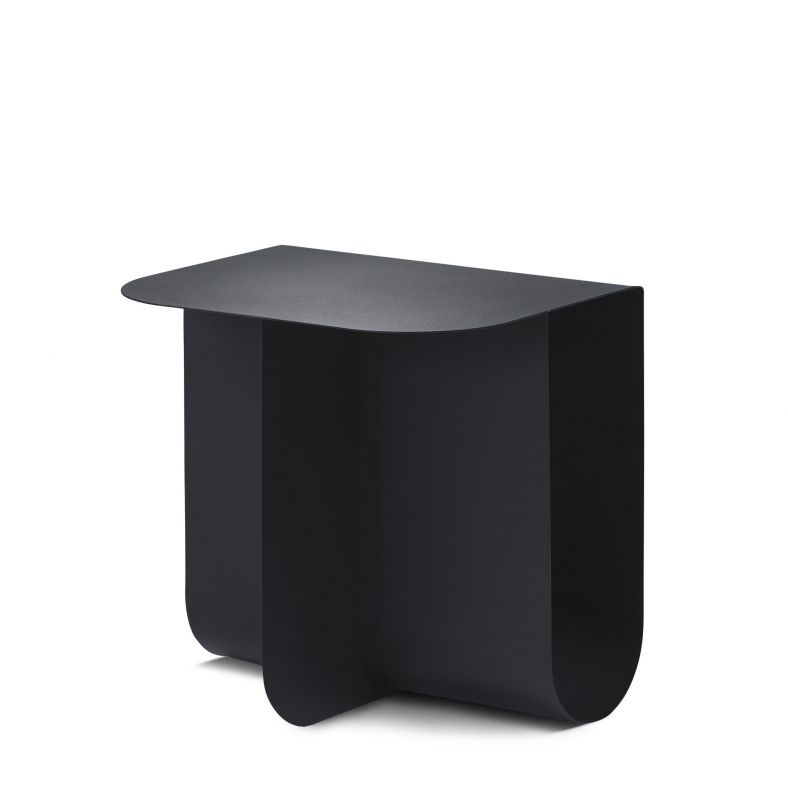 Schwarzer Mass Beistelltisch von Northern, minimalistisches Design mit abgerundeten Kanten, ideal als Nachttisch oder Ablage.