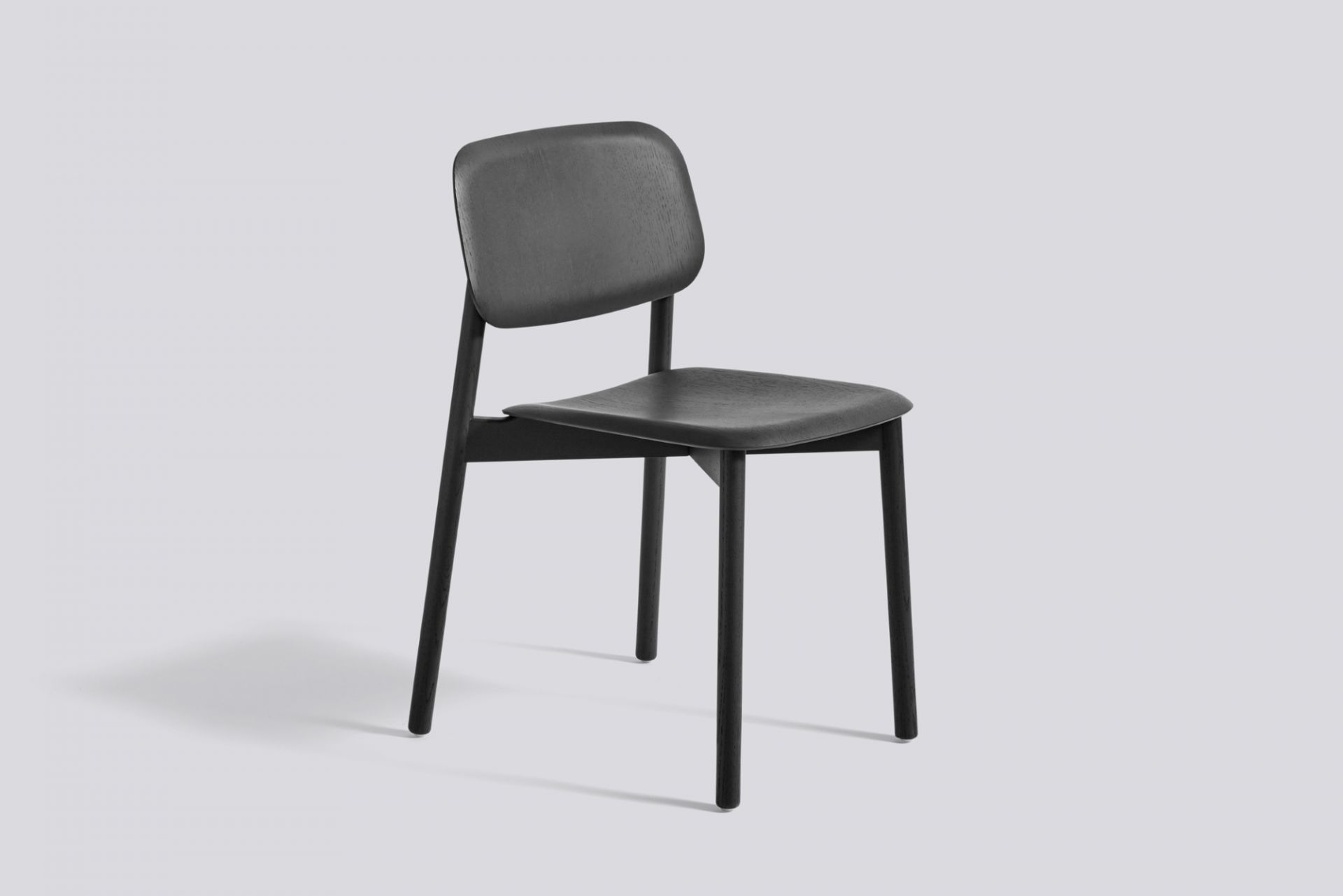 Schwarzer Soft Edge Stuhl von Hay aus Holz, moderner skandinavischer Designstuhl für Esszimmer und Büro.
