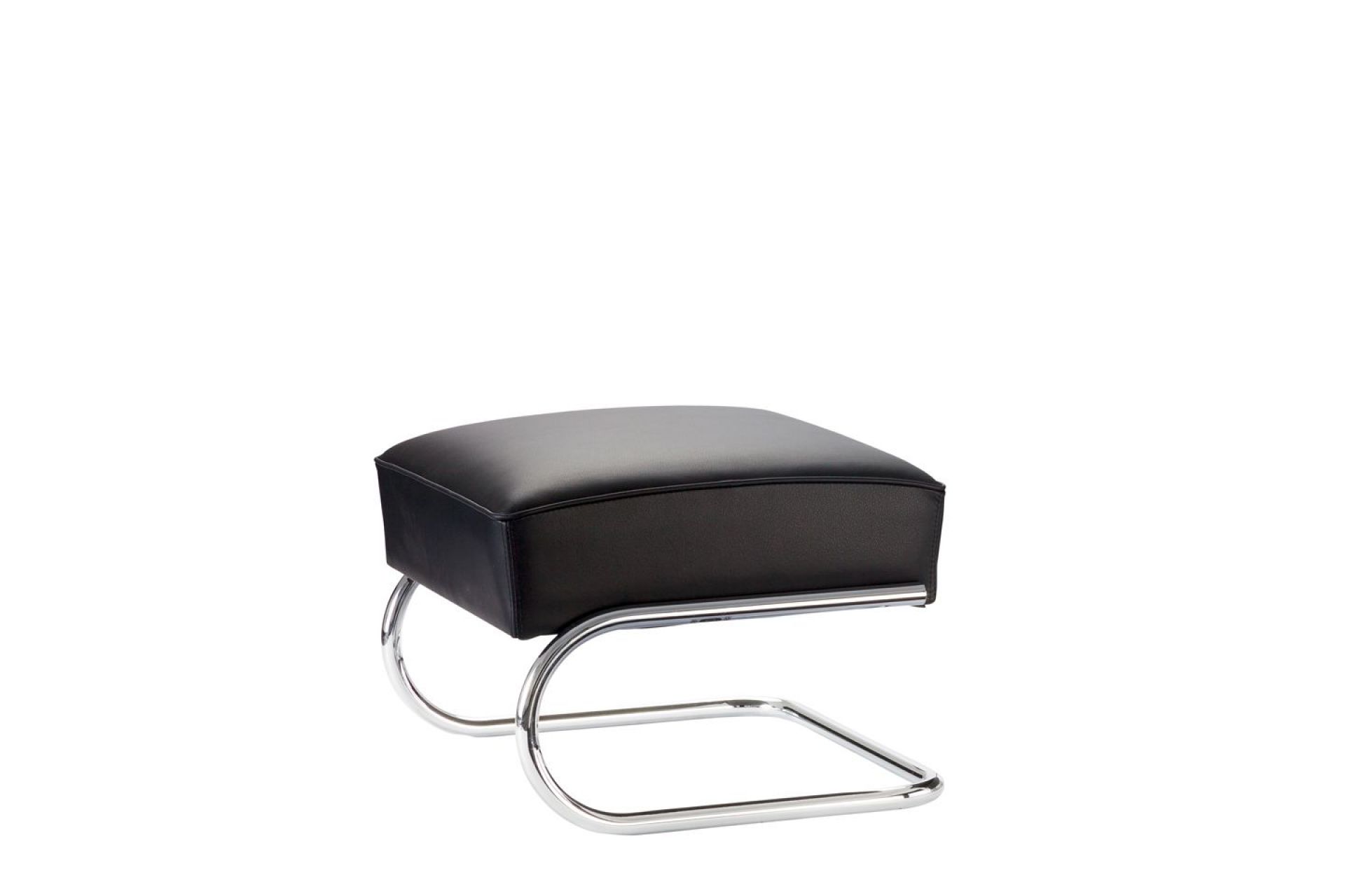 Schwarzer Thonet Hocker S 411 H mit Lederbezug und verchromtem Stahlrohrgestell.