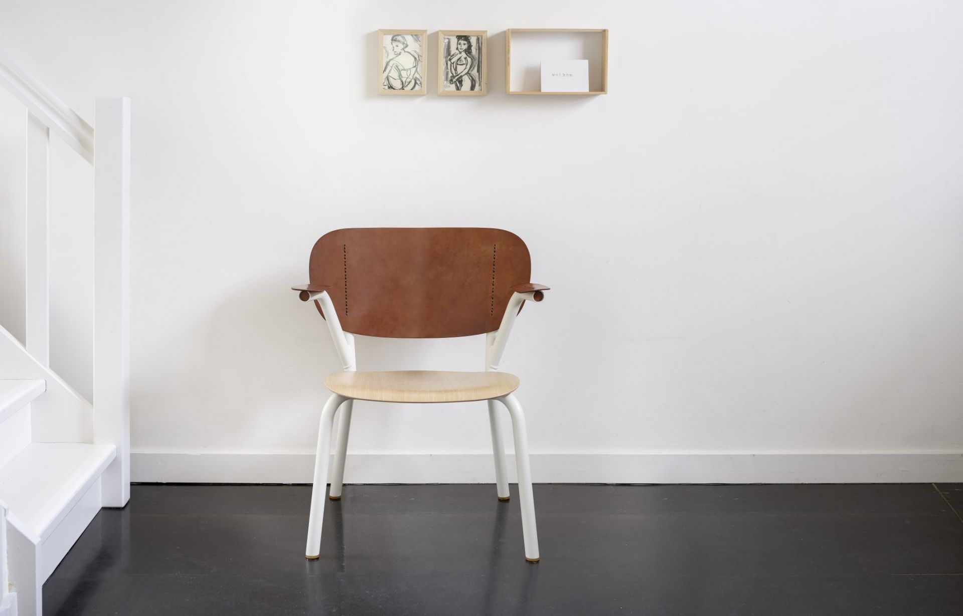Emil Rosi Armchair Stuhl mit Armlehne von Functionals, Holz und Leder, modernes Design.