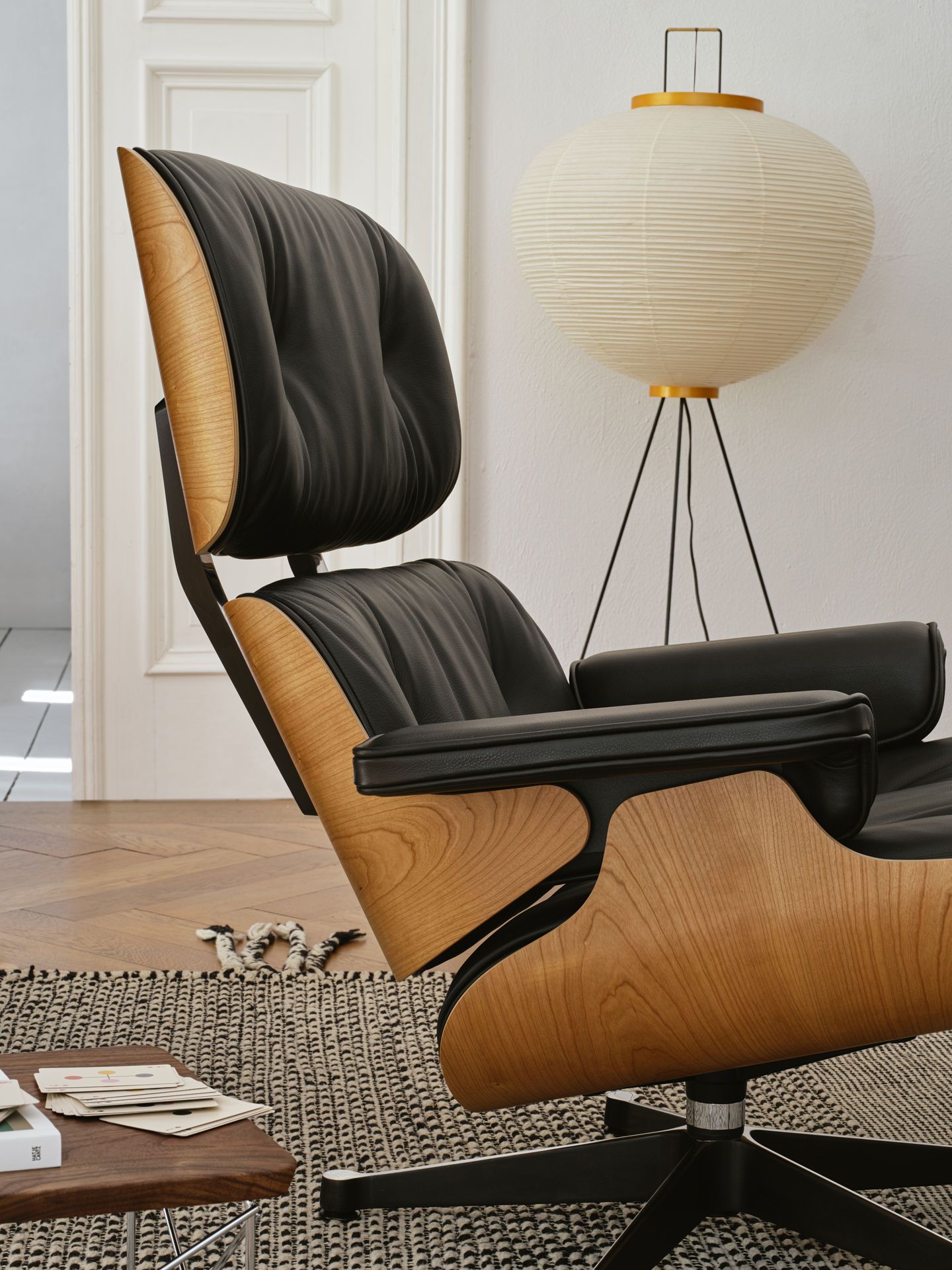 Eames Lounge Chair & Ottoman fauteuil VOORKEURSCOMBINATIE Premium leer Vitra kersenhout naturel
