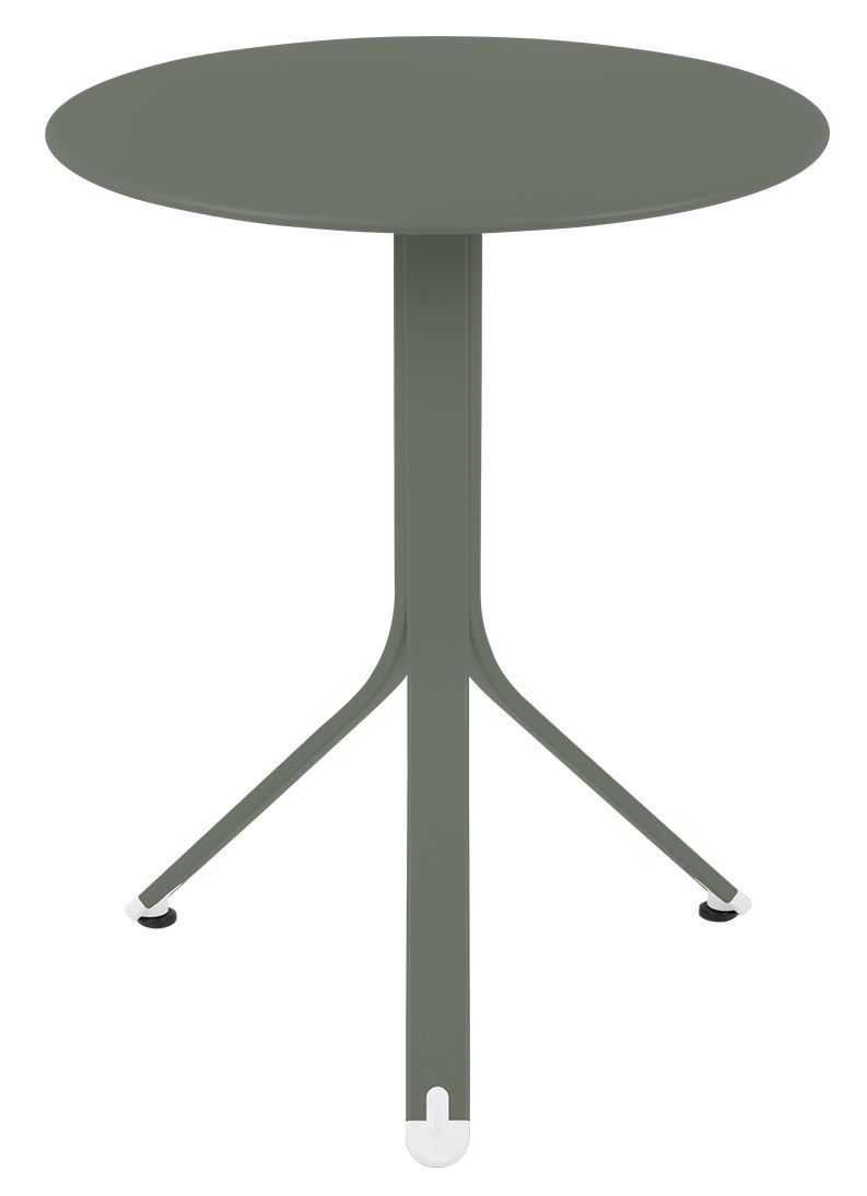 Resto Outdoor Tisch von Fermob, ein runder, olivgrüner Gartentisch mit zentralem Standfuß und filigranem Design.