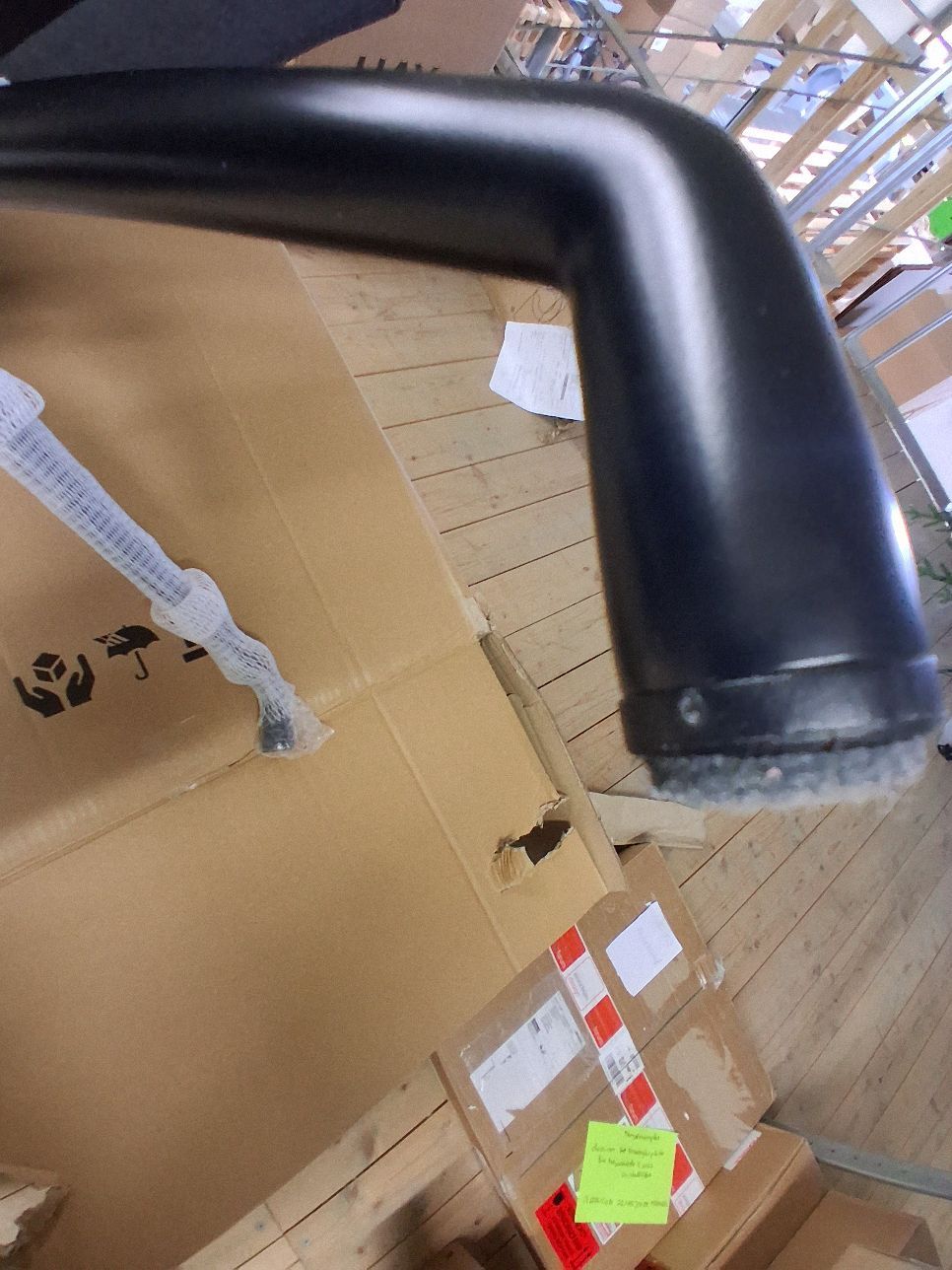 About A Chair AAC221 / AAC 221 / Zachte stoel met draaibare voet / REMIX 286 Hay EXEMPLAAR MET GEBREKEN