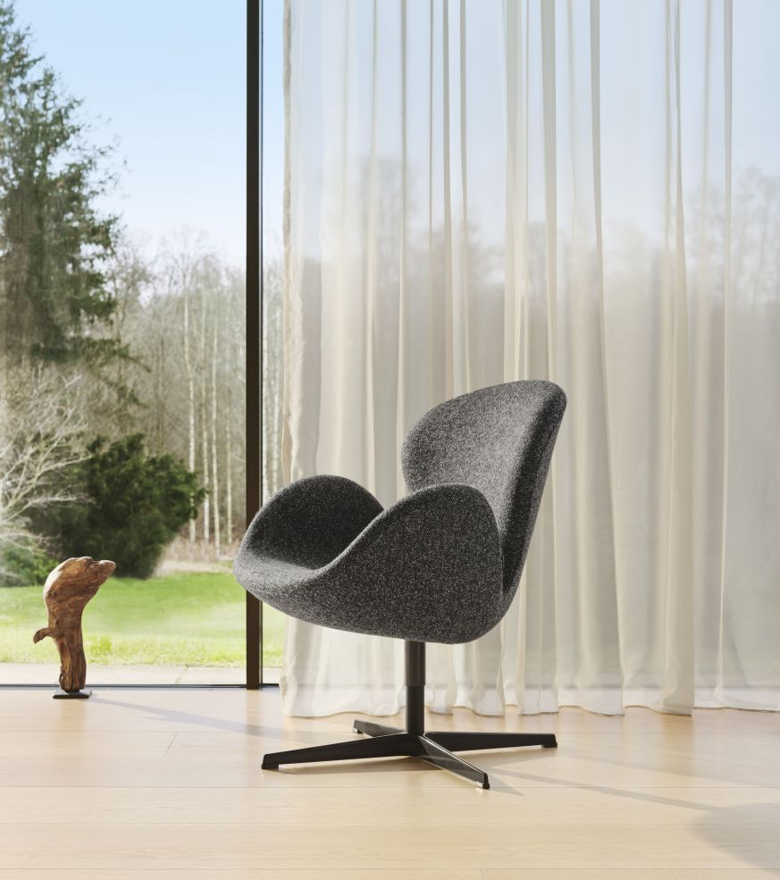 De Swan-fauteuil van Fritz Hansen, jubileummodel