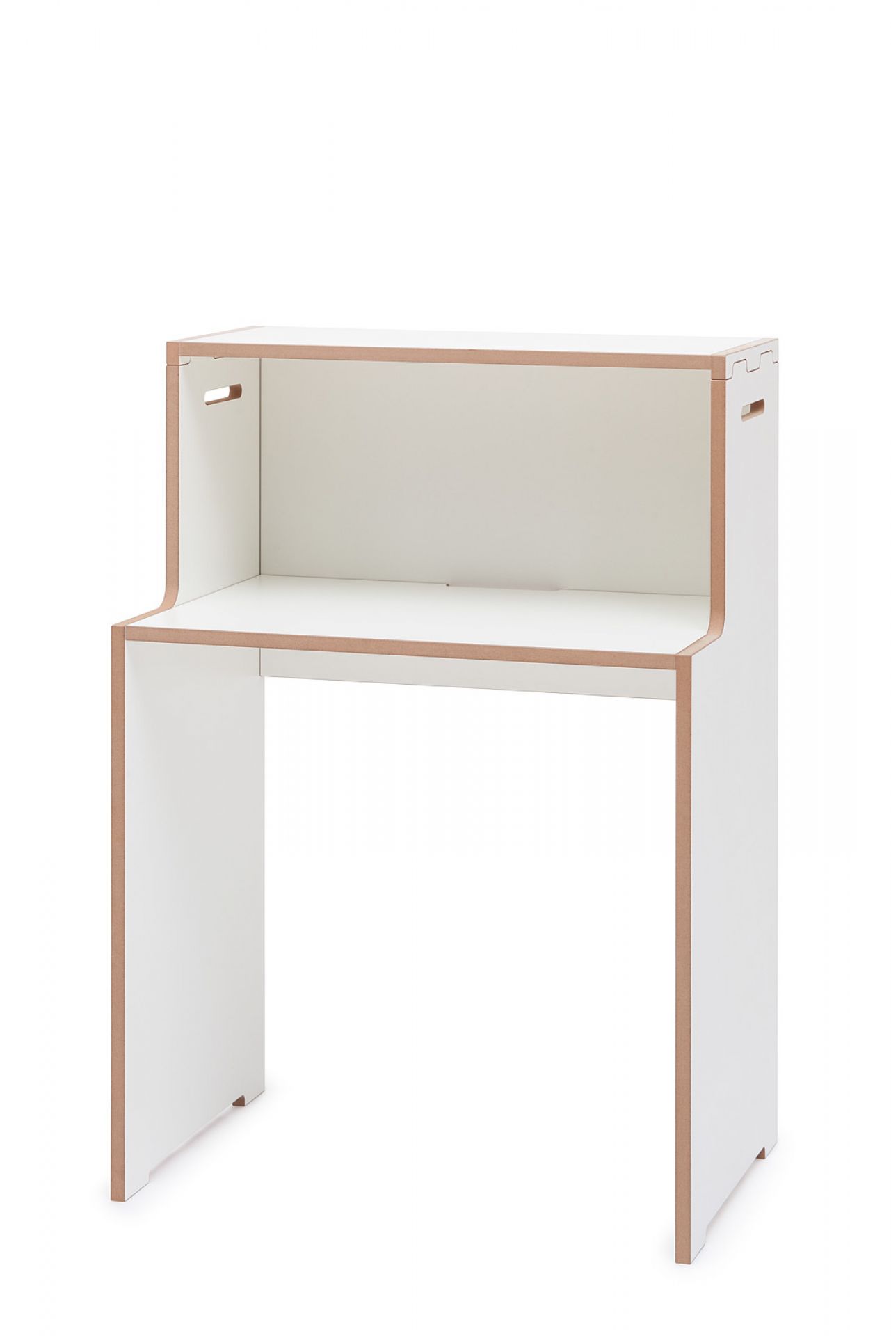 Weißer Tojo Schreibtisch mit Ablage, minimalistisches Design für Büro und Arbeitszimmer. Modern und funktional.