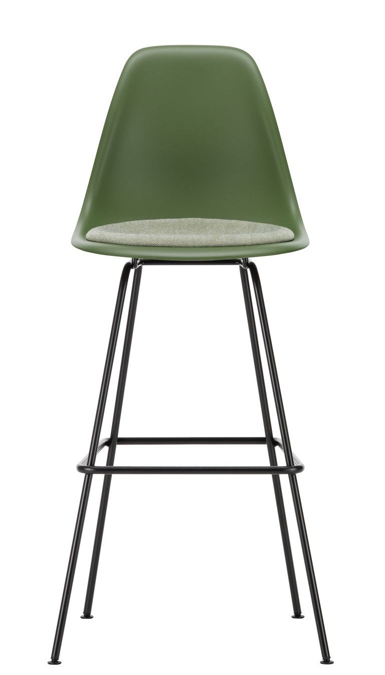 Eames Plastic Bar Stool von Vitra, grüner Barhocker mit Sitzpolster und schwarzem Metallgestell.