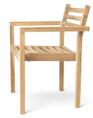 AH502 Armlehnstuhl Teak von Carl Hansen & Søn für den Garten oder die Terrasse.
