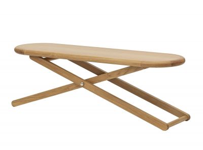 Cinderella Table von Design House Stockholm: Klappbarer Holztisch, ideal als Beistelltisch oder Bügeltisch.