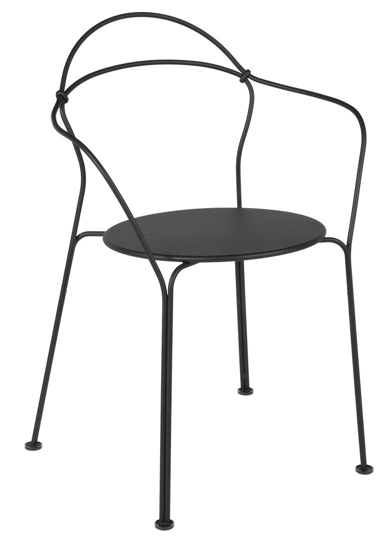 Schwarzer Airloop Bridge Sessel von Fermob für den Außenbereich, minimalistisches Design mit runder Sitzfläche und filigranem Stahlgestell.