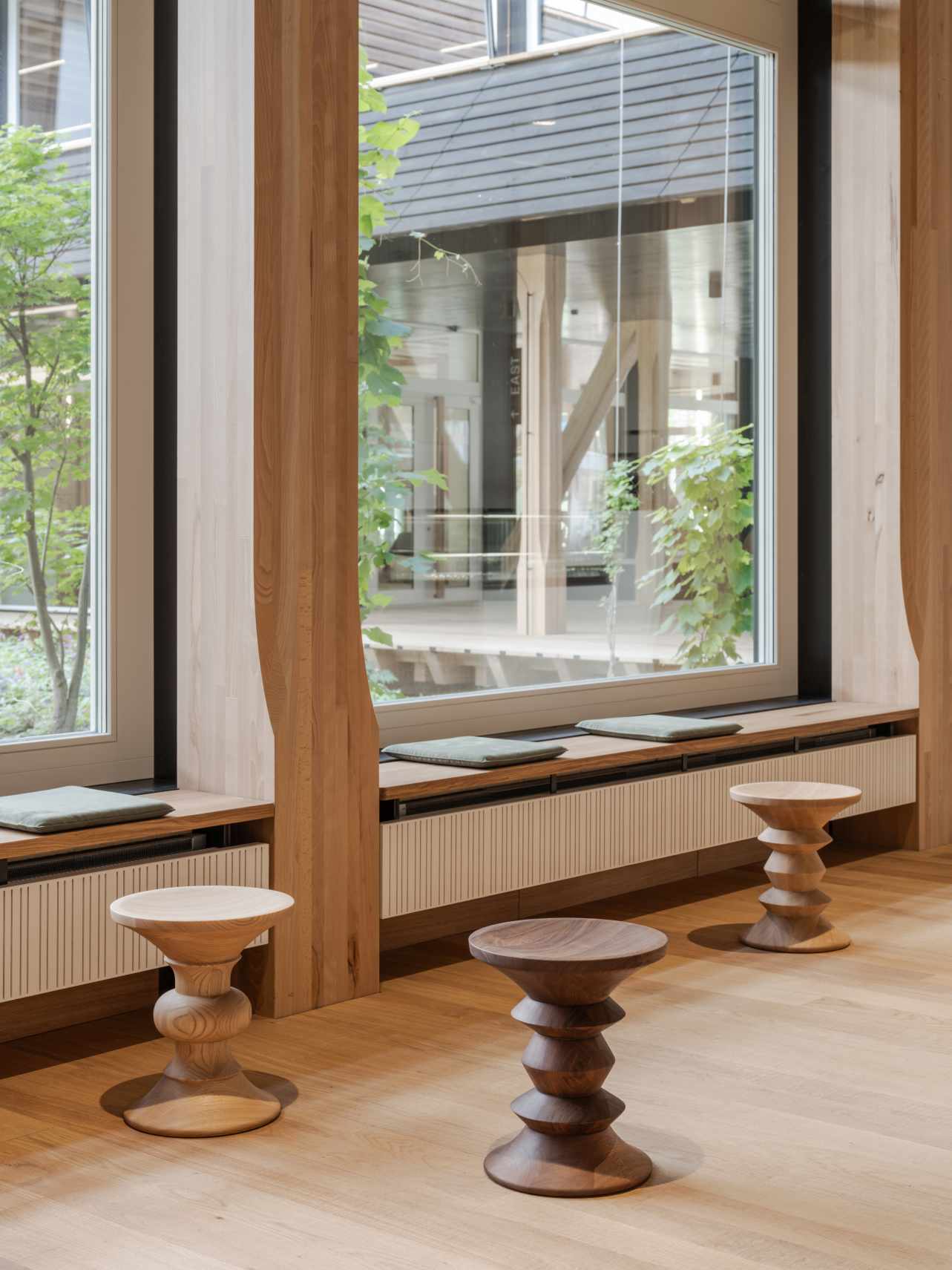 Eames Stools A-kruk Vitra