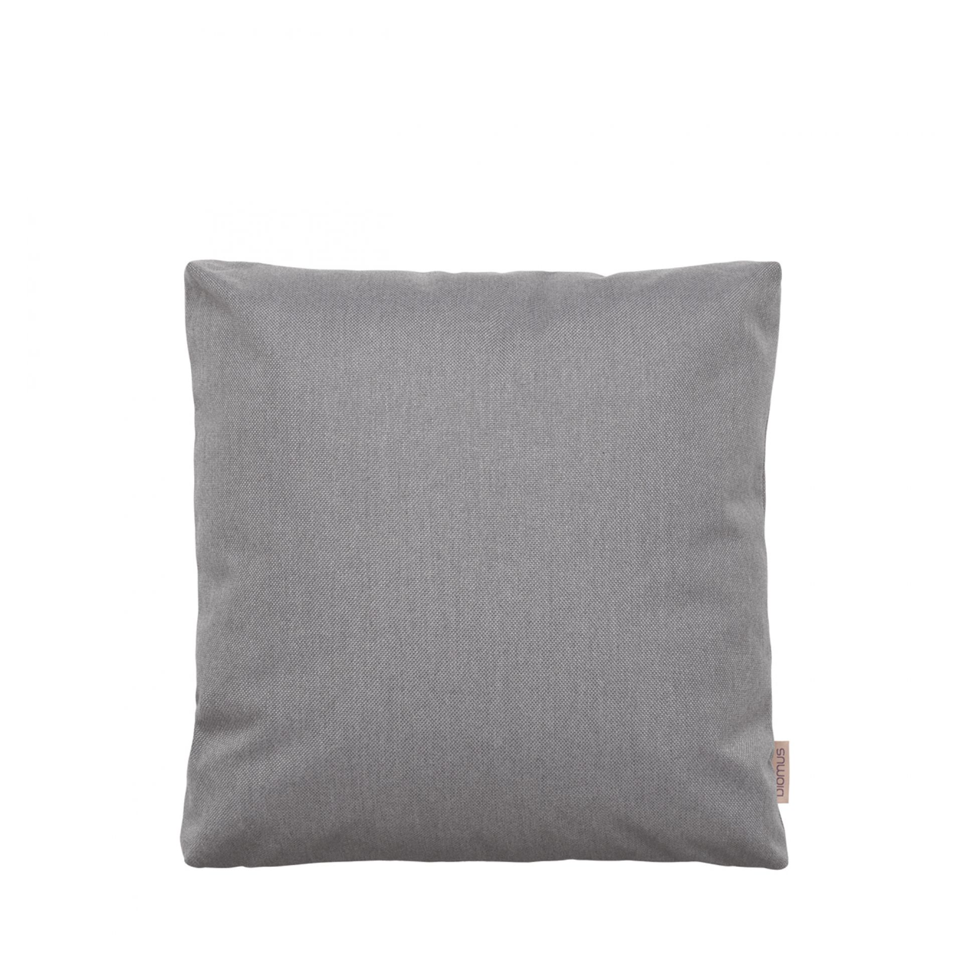 Graues STAY Kissen von Blomus für den Außenbereich. Dekokissen für Gartenmöbel und Lounge.
