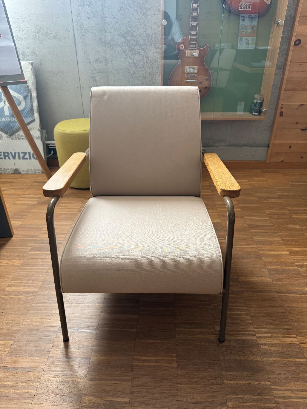 Vitra salonstoel demonstratiemodel / gebruikt meubilair