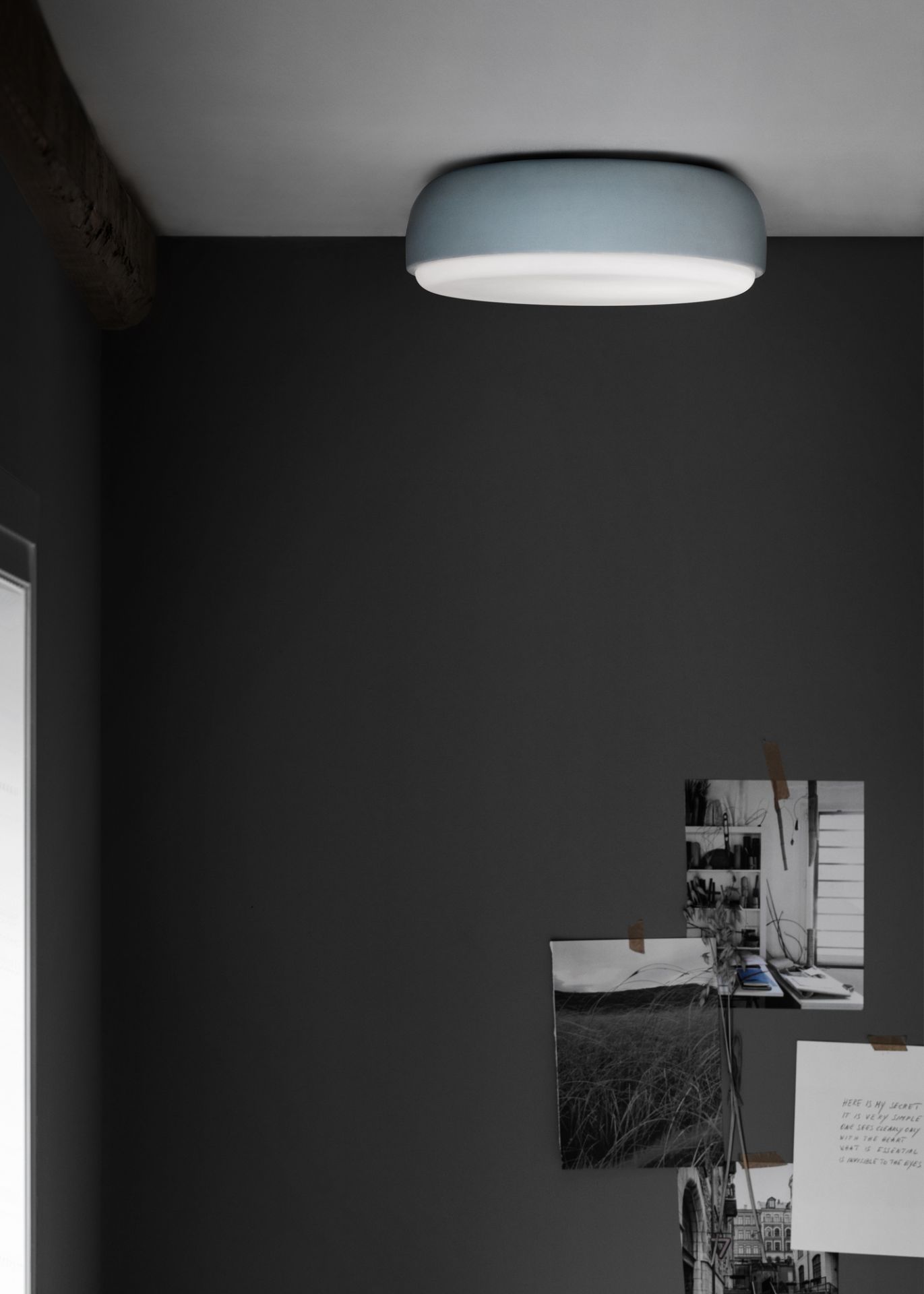 Northern Over Me Deckenleuchte dunkelgrau, moderne LED Lampe für Wand und Decke.