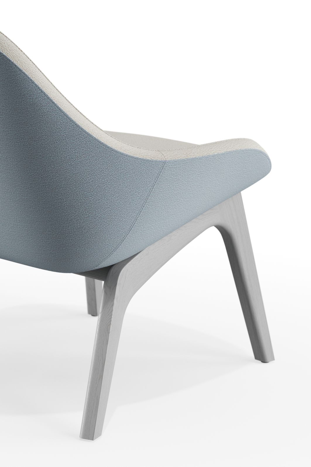 Detailaufnahme: Blauer Morph Lounge Chair Sessel mit hellem Holzgestell von Zeitraum, moderner Design-Sessel.