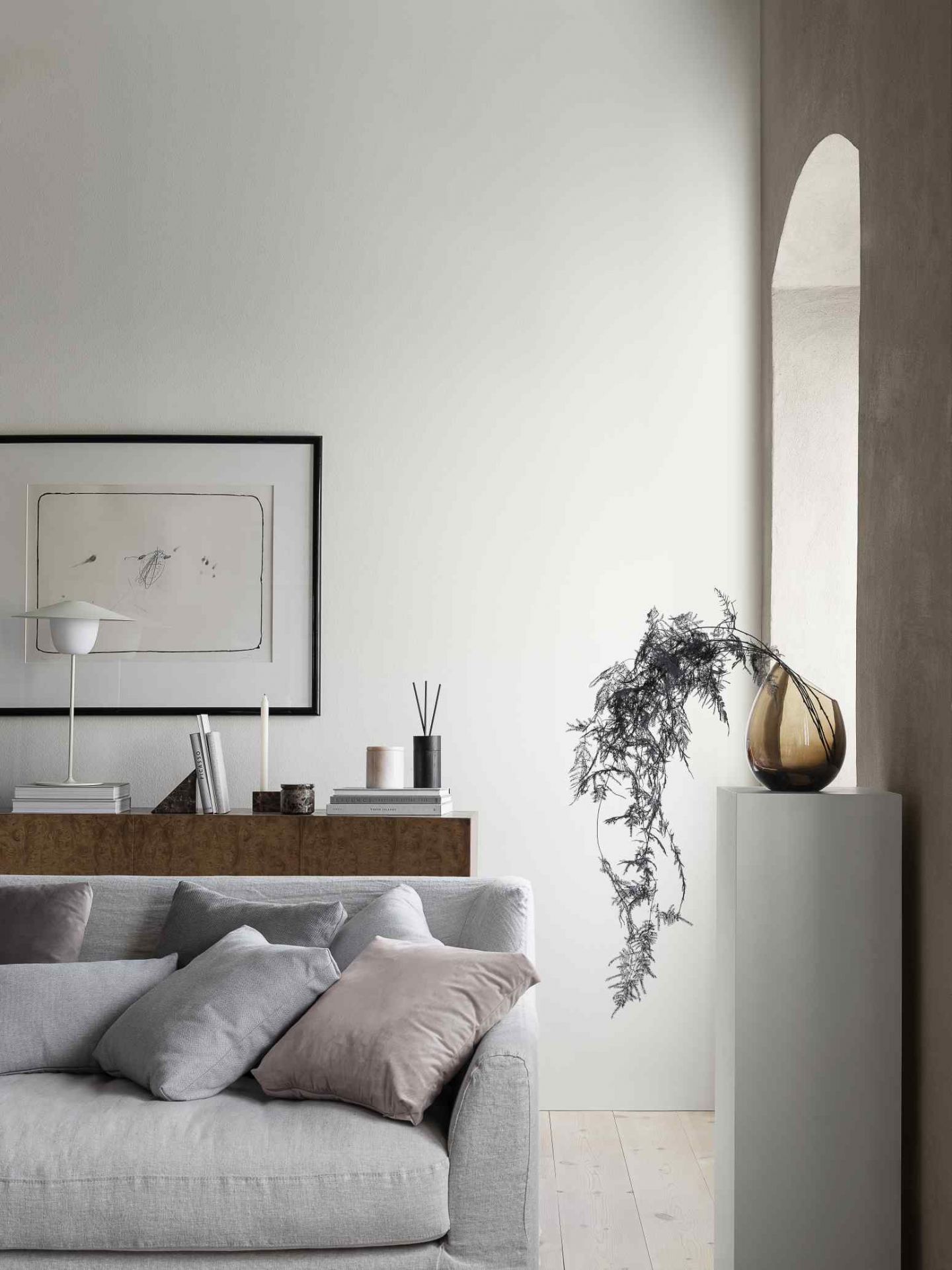 Ani mobiele led-tafellamp, warmgrijs, Blomus, UNIEK EXEMPLAAR