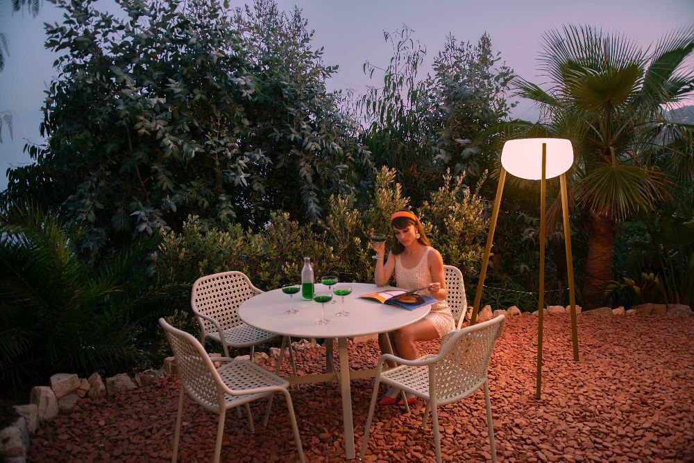 Yunos Solar LED-vloerlamp voor buiten van Fermob