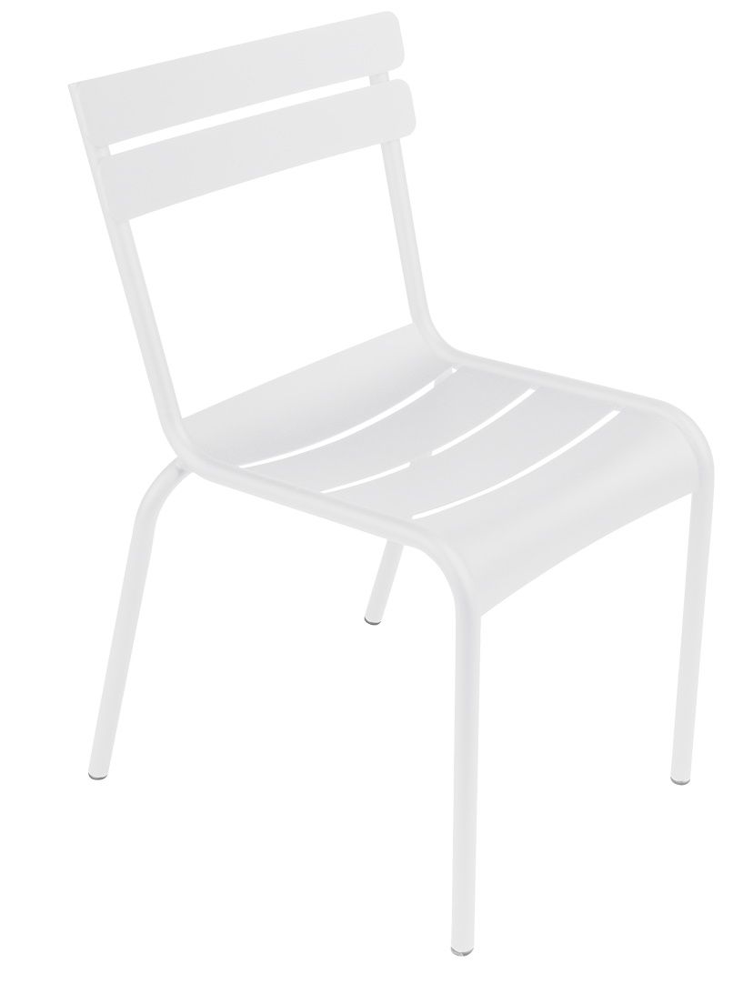 Weißer Luxembourg Stuhl von Fermob aus Stahl, ideal für den Garten oder die Terrasse.