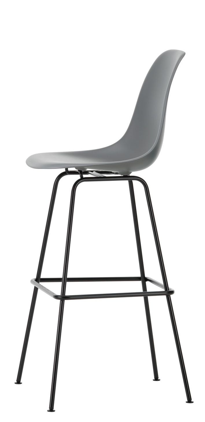 Grauer Eames Plastic Bar Stool Barhocker High von Vitra mit schwarzem Metallgestell, seitliche Ansicht.