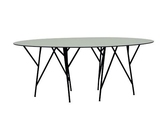 Astwerk Outdoor-eettafel van Jan Kurtz