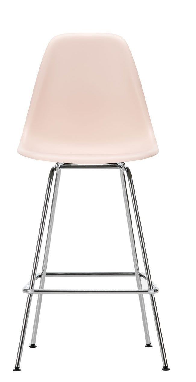 Vitra Eames Barhocker Medium, rosafarbene Sitzschale und verchromtes Metallgestell, modernes Design für Küche oder Bar.