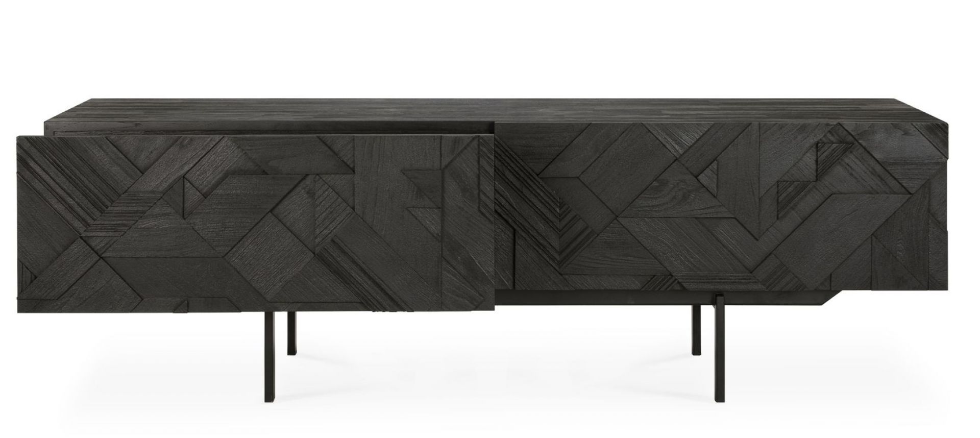 Schwarzes Ethnicraft Teak TV Möbel mit geometrischem Muster und Metallfüßen. TV Schrank für Wohnzimmer.