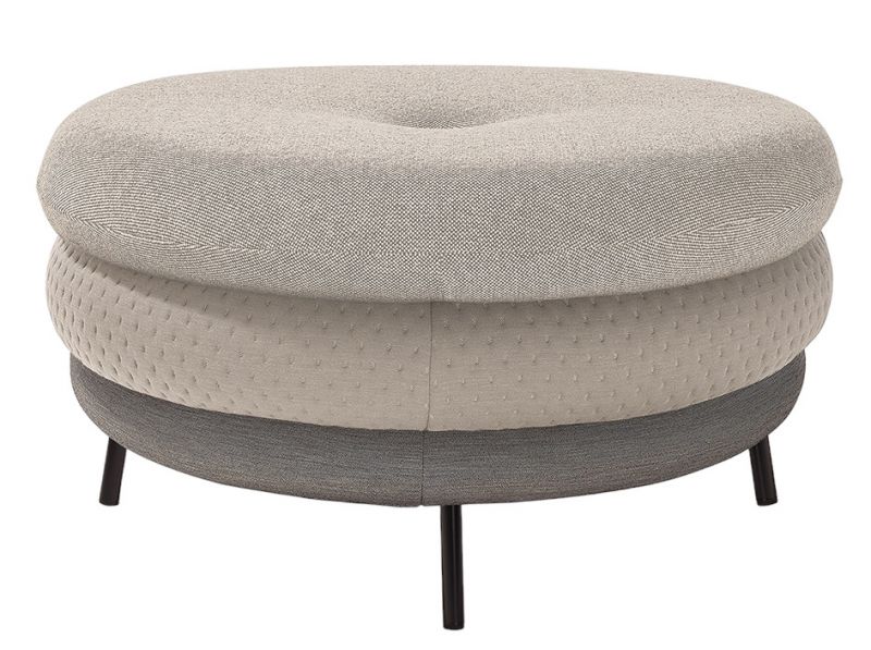 Beiger Fat Tom Pouf Hocker von Richard Lampert. Runder Lounge Hocker mit drei Stofflagen.