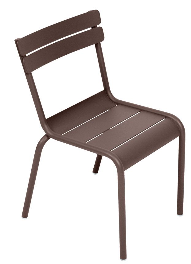 Luxembourg Kinderstuhl Outdoor von Fermob in Braun, minimalistisches Design mit Lattenstruktur für Garten und Terrasse.