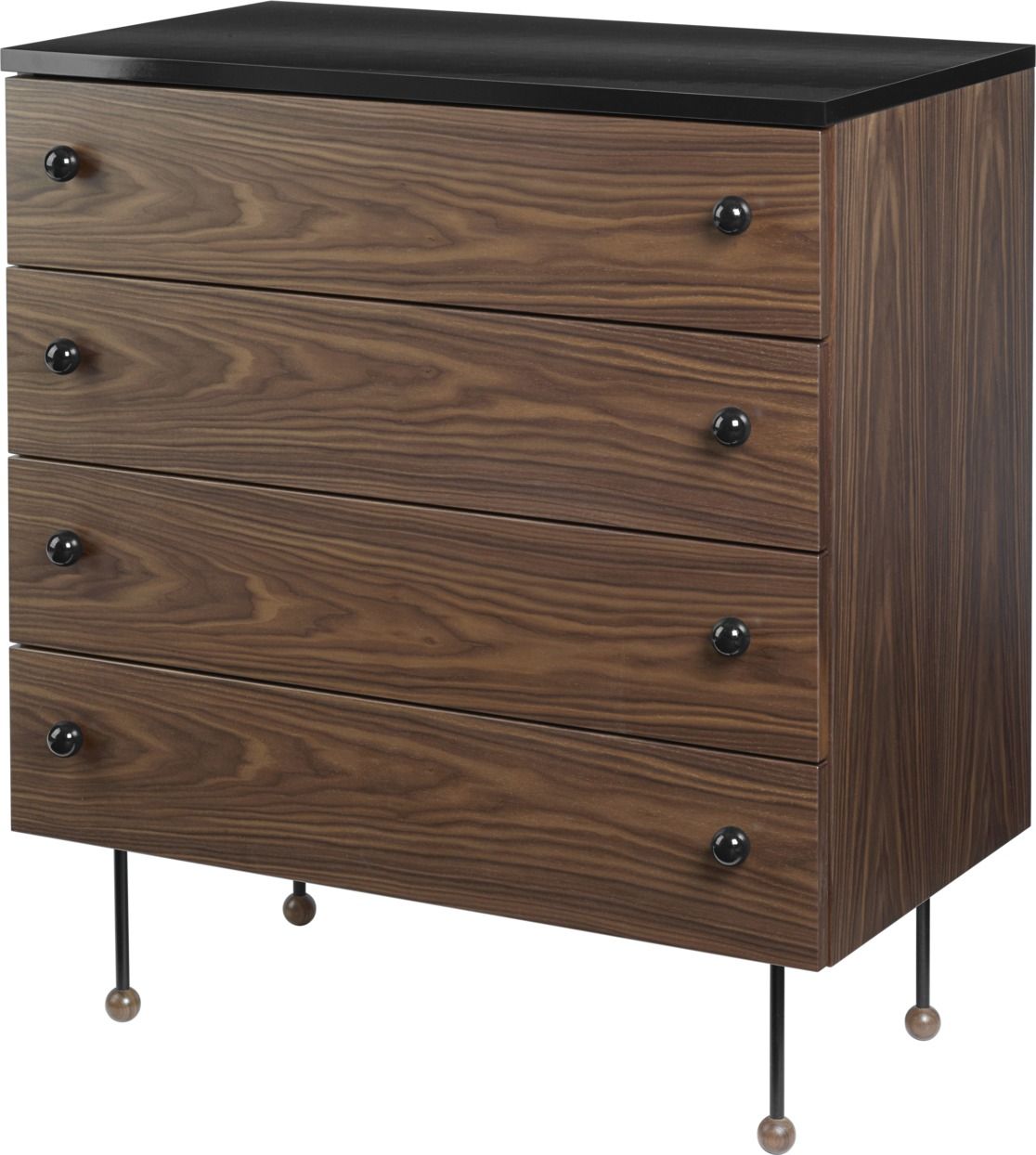 Gubi 62 Dresser Kommode aus Holz mit vier Schubladen und schwarzen Knöpfen.