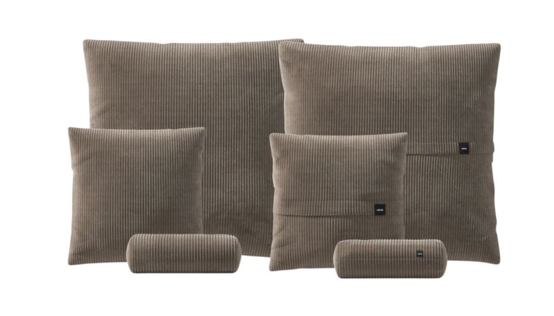 Vetsak Pillow Set: 6-teiliges Kissen Set in Cordoptik, bestehend aus drei Kissen und drei Nackenrollen.