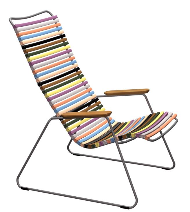 Click Lounge Chair Sessel von Houe für den Außenbereich, dunkelgraues Gestell mit farbenfrohen Kunststofflamellen.