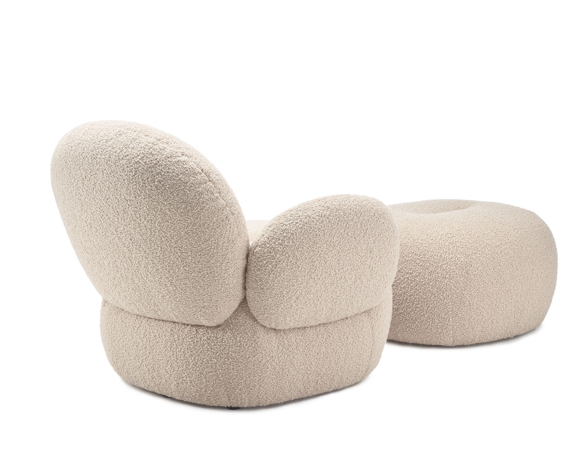 Nana Sessel von Freifrau Manufaktur mit Hocker, Bouclé-Bezug in Beige, modernes Design für Wohnzimmer.